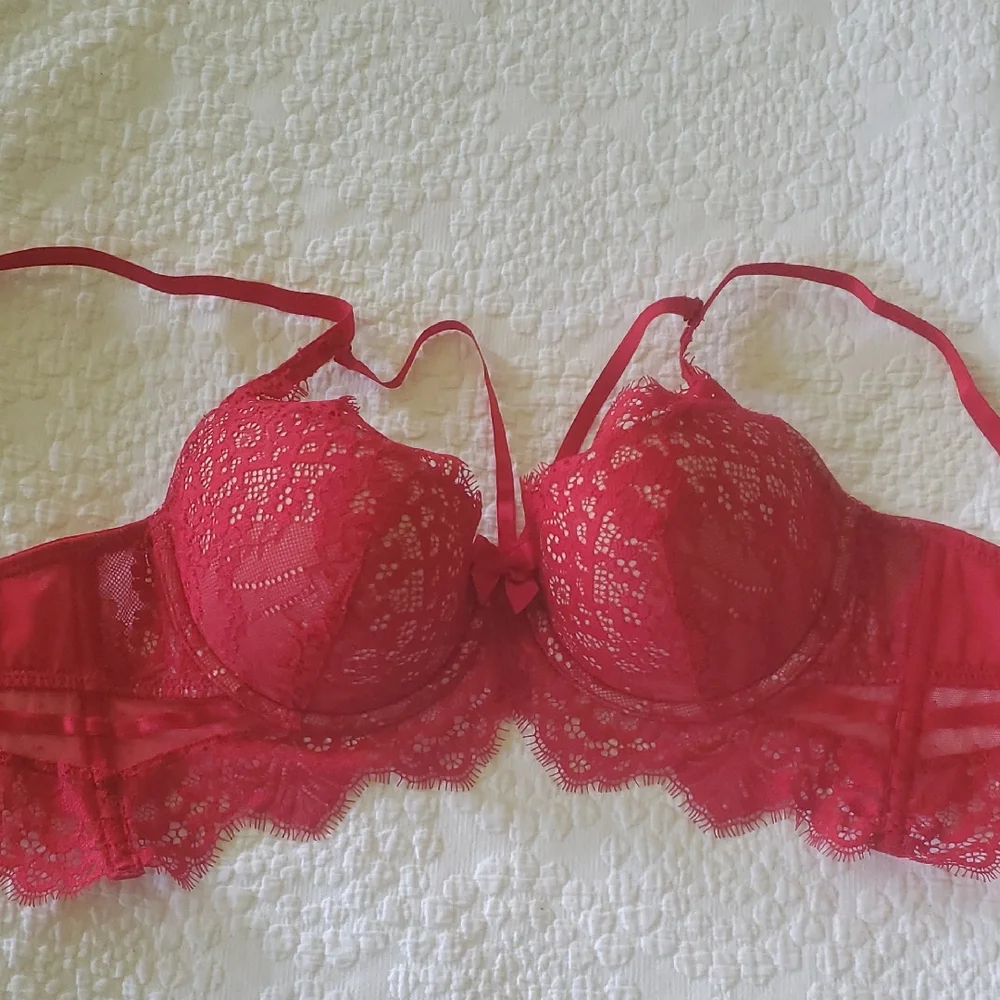 HUNKEMOLLER MARILEE PADDED UNDERWIRED LONGLINE BRA IN RED/SZ;34C